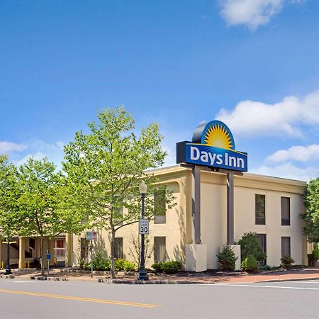 Days Inn By Wyndham Silver Spring Exteriér fotografie