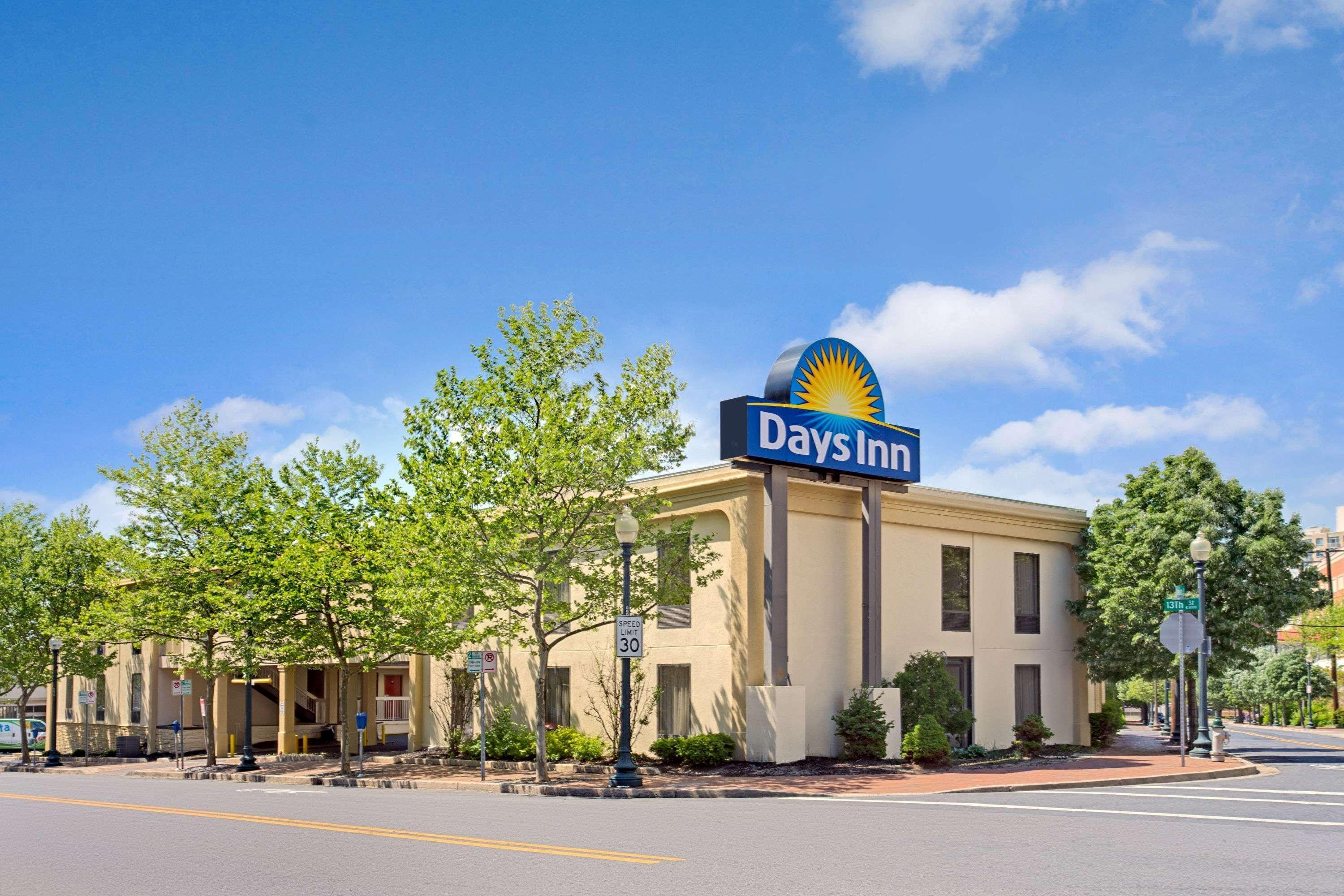 Days Inn By Wyndham Silver Spring Exteriér fotografie