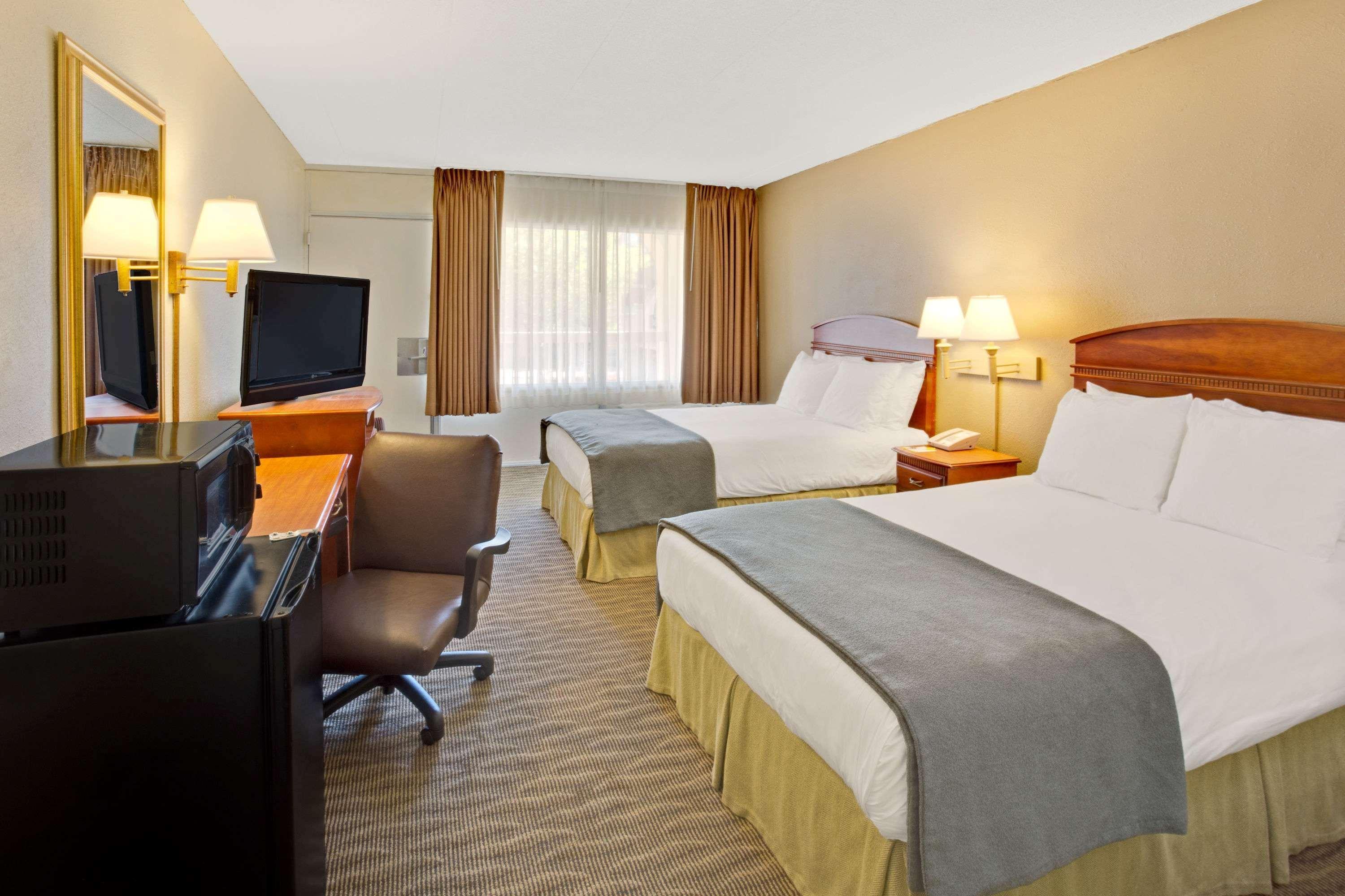 Days Inn By Wyndham Silver Spring Exteriér fotografie