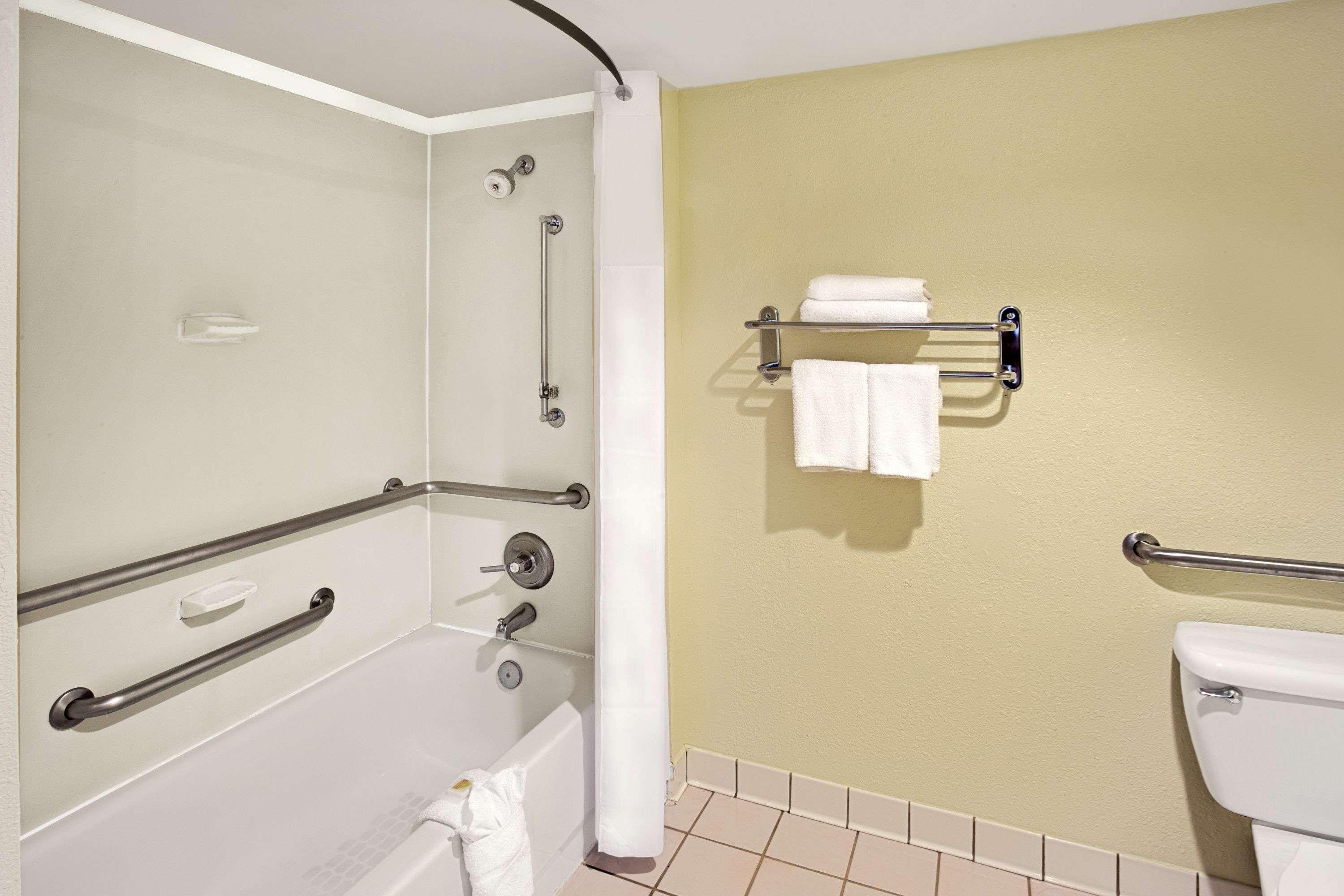 Days Inn By Wyndham Silver Spring Exteriér fotografie