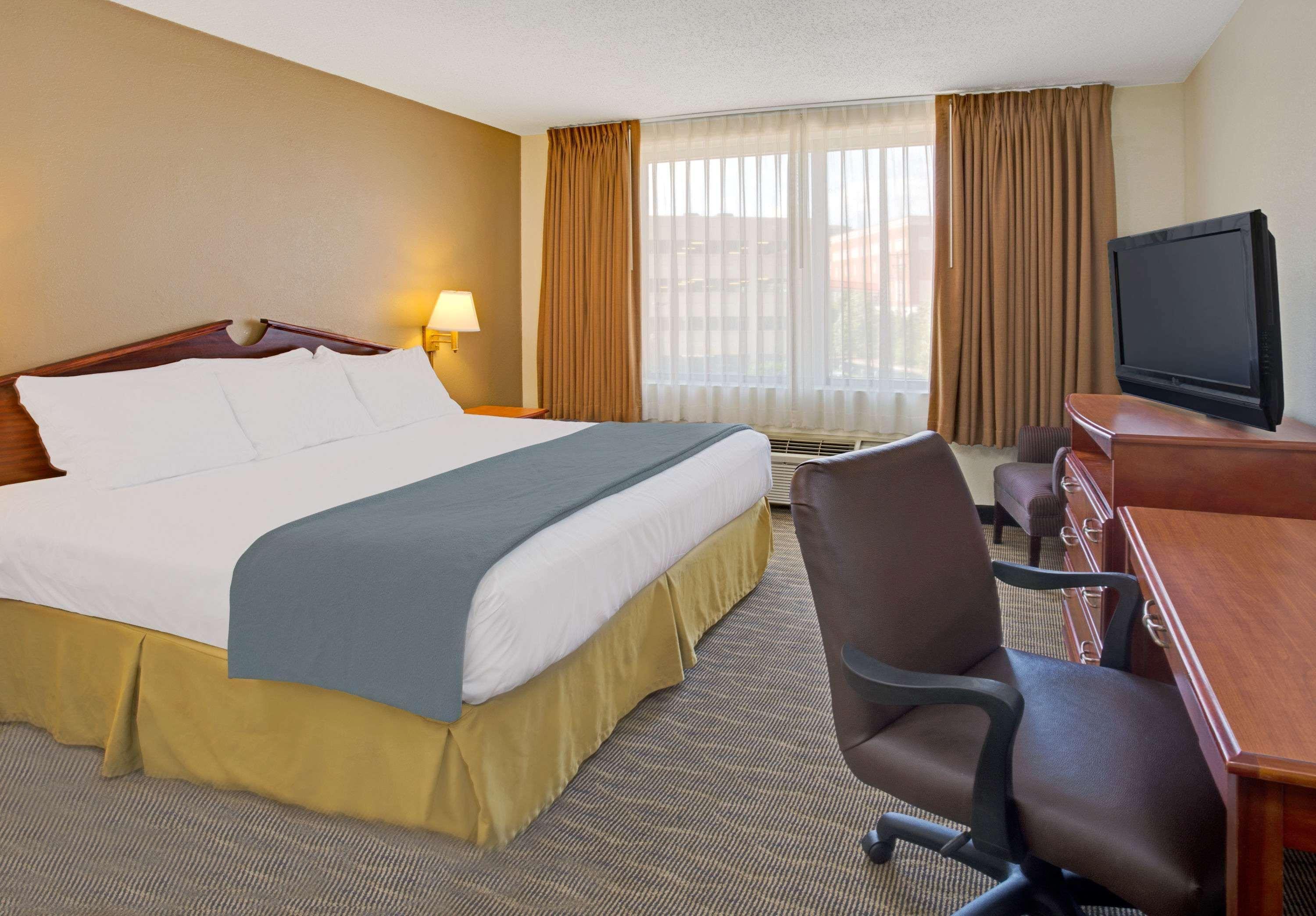 Days Inn By Wyndham Silver Spring Exteriér fotografie